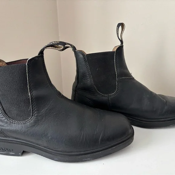 Black Leather Women’s square toed Chelsea Boots - Picture 1 of 4